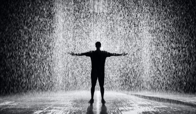 Unlocking the Spiritual Meaning: Getting Wet in the Rain Dream Explained