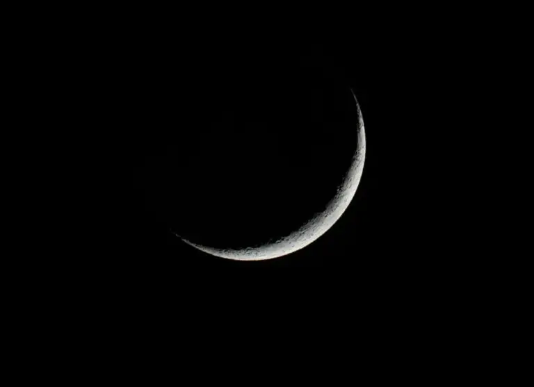 Waning Crescent Moon Meaning: Understanding the Symbolism and Spiritual Significance